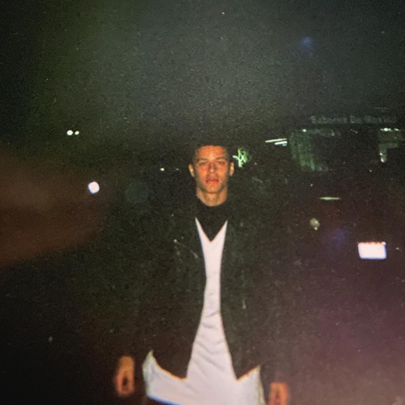 Meet your Posher, Demaurea - Picture 1 of 1